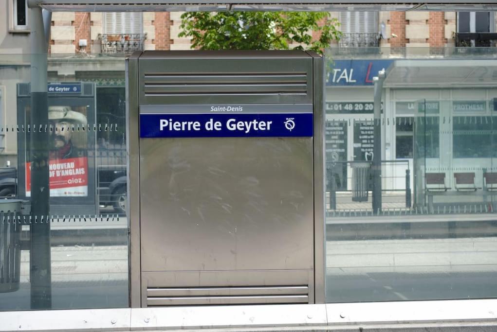 2 Pieces Lumineux A 5 Min A Pied Stade De France Saint-Denis  Exterior photo